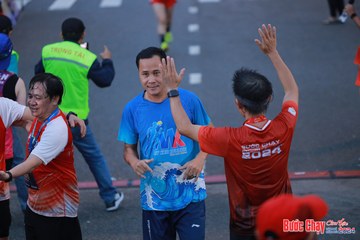 BƯỚC CHẠY CHÀO XUÂN THÀNH PHỐ QUẢNG NGÃI 2024 - Ảnh #1251041