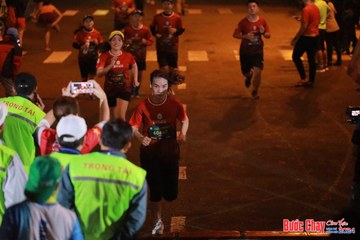 BƯỚC CHẠY CHÀO XUÂN THÀNH PHỐ QUẢNG NGÃI 2024 - Ảnh #1252478