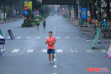 BƯỚC CHẠY CHÀO XUÂN THÀNH PHỐ QUẢNG NGÃI 2024 - Ảnh #1252295