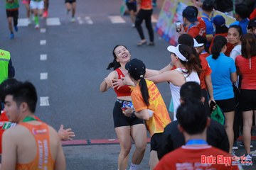 BƯỚC CHẠY CHÀO XUÂN THÀNH PHỐ QUẢNG NGÃI 2024 - Ảnh #1250920