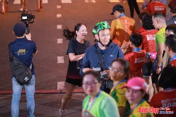 BƯỚC CHẠY CHÀO XUÂN THÀNH PHỐ QUẢNG NGÃI 2024 - Ảnh #1249740