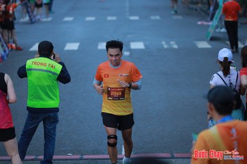 BƯỚC CHẠY CHÀO XUÂN THÀNH PHỐ QUẢNG NGÃI 2024 - Ảnh #1251286