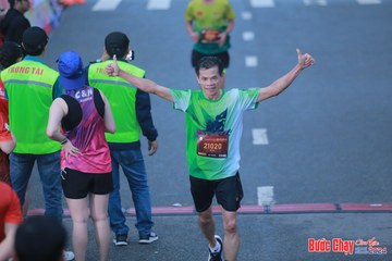 BƯỚC CHẠY CHÀO XUÂN THÀNH PHỐ QUẢNG NGÃI 2024 - Ảnh #1220639
