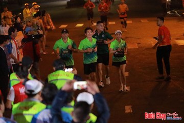 BƯỚC CHẠY CHÀO XUÂN THÀNH PHỐ QUẢNG NGÃI 2024 - Ảnh #1246833