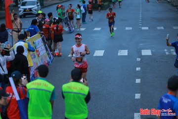 BƯỚC CHẠY CHÀO XUÂN THÀNH PHỐ QUẢNG NGÃI 2024 - Ảnh #1251362