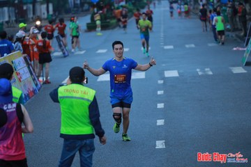BƯỚC CHẠY CHÀO XUÂN THÀNH PHỐ QUẢNG NGÃI 2024 - Ảnh #1251193