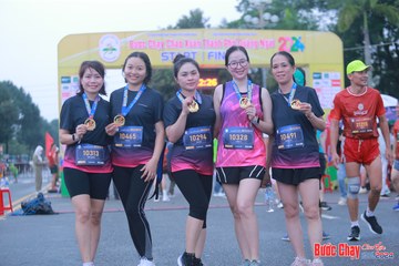 BƯỚC CHẠY CHÀO XUÂN THÀNH PHỐ QUẢNG NGÃI 2024 - Ảnh #1221456