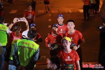 BƯỚC CHẠY CHÀO XUÂN THÀNH PHỐ QUẢNG NGÃI 2024 - Ảnh #1248087