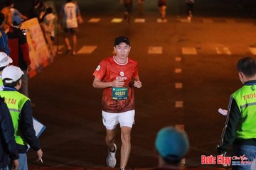BƯỚC CHẠY CHÀO XUÂN THÀNH PHỐ QUẢNG NGÃI 2024 - Ảnh #1242173