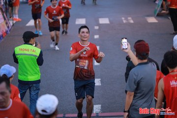BƯỚC CHẠY CHÀO XUÂN THÀNH PHỐ QUẢNG NGÃI 2024 - Ảnh #1250513