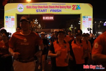 BƯỚC CHẠY CHÀO XUÂN THÀNH PHỐ QUẢNG NGÃI 2024 - Ảnh #1238827