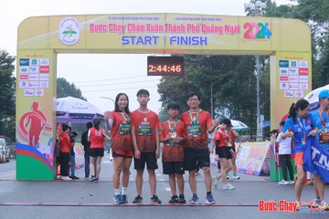 BƯỚC CHẠY CHÀO XUÂN THÀNH PHỐ QUẢNG NGÃI 2024 - Ảnh #1222175