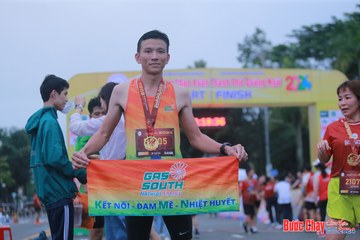 BƯỚC CHẠY CHÀO XUÂN THÀNH PHỐ QUẢNG NGÃI 2024 - Ảnh #1221286