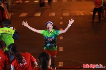 BƯỚC CHẠY CHÀO XUÂN THÀNH PHỐ QUẢNG NGÃI 2024 - Ảnh #1248715