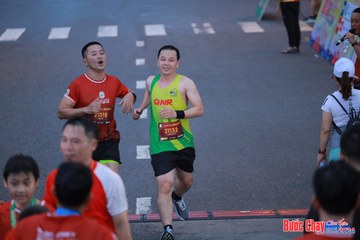 BƯỚC CHẠY CHÀO XUÂN THÀNH PHỐ QUẢNG NGÃI 2024 - Ảnh #1250896