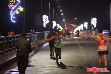 BƯỚC CHẠY CHÀO XUÂN THÀNH PHỐ QUẢNG NGÃI 2024 - Ảnh #1230770