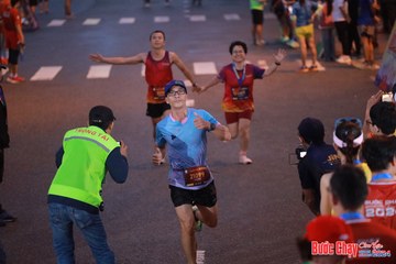 BƯỚC CHẠY CHÀO XUÂN THÀNH PHỐ QUẢNG NGÃI 2024 - Ảnh #1250070