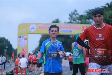 BƯỚC CHẠY CHÀO XUÂN THÀNH PHỐ QUẢNG NGÃI 2024 - Ảnh #1220992