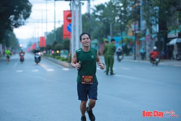 BƯỚC CHẠY CHÀO XUÂN THÀNH PHỐ QUẢNG NGÃI 2024 - Ảnh #1236898
