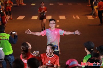 BƯỚC CHẠY CHÀO XUÂN THÀNH PHỐ QUẢNG NGÃI 2024 - Ảnh #1249269