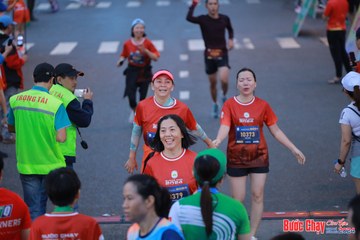BƯỚC CHẠY CHÀO XUÂN THÀNH PHỐ QUẢNG NGÃI 2024 - Ảnh #1250962