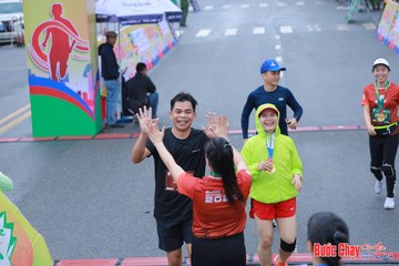 BƯỚC CHẠY CHÀO XUÂN THÀNH PHỐ QUẢNG NGÃI 2024 - Ảnh #1252252