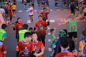 BƯỚC CHẠY CHÀO XUÂN THÀNH PHỐ QUẢNG NGÃI 2024 - Ảnh #1250214