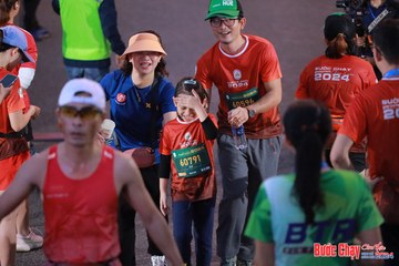 BƯỚC CHẠY CHÀO XUÂN THÀNH PHỐ QUẢNG NGÃI 2024 - Ảnh #1250116
