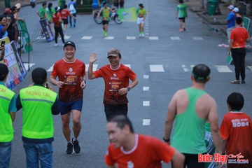 BƯỚC CHẠY CHÀO XUÂN THÀNH PHỐ QUẢNG NGÃI 2024 - Ảnh #1251828