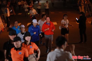 BƯỚC CHẠY CHÀO XUÂN THÀNH PHỐ QUẢNG NGÃI 2024 - Ảnh #1240221