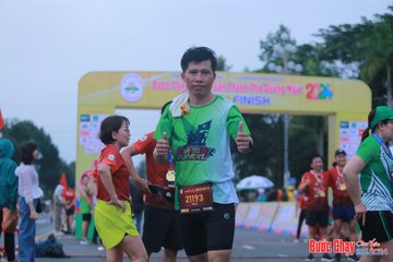 BƯỚC CHẠY CHÀO XUÂN THÀNH PHỐ QUẢNG NGÃI 2024 - Ảnh #1221361