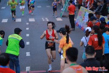 BƯỚC CHẠY CHÀO XUÂN THÀNH PHỐ QUẢNG NGÃI 2024 - Ảnh #1250916