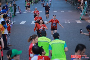 BƯỚC CHẠY CHÀO XUÂN THÀNH PHỐ QUẢNG NGÃI 2024 - Ảnh #1250950