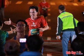 BƯỚC CHẠY CHÀO XUÂN THÀNH PHỐ QUẢNG NGÃI 2024 - Ảnh #1242192
