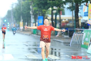 BƯỚC CHẠY CHÀO XUÂN THÀNH PHỐ QUẢNG NGÃI 2024 - Ảnh #1238435
