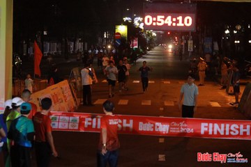 BƯỚC CHẠY CHÀO XUÂN THÀNH PHỐ QUẢNG NGÃI 2024 - Ảnh #1239168