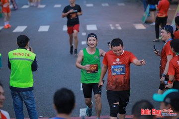 BƯỚC CHẠY CHÀO XUÂN THÀNH PHỐ QUẢNG NGÃI 2024 - Ảnh #1251076