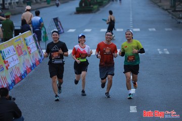 BƯỚC CHẠY CHÀO XUÂN THÀNH PHỐ QUẢNG NGÃI 2024 - Ảnh #1251996