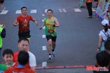 BƯỚC CHẠY CHÀO XUÂN THÀNH PHỐ QUẢNG NGÃI 2024 - Ảnh #1250893
