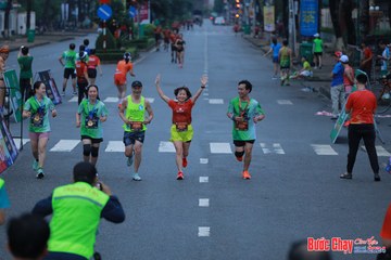 BƯỚC CHẠY CHÀO XUÂN THÀNH PHỐ QUẢNG NGÃI 2024 - Ảnh #1251795