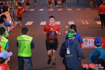 BƯỚC CHẠY CHÀO XUÂN THÀNH PHỐ QUẢNG NGÃI 2024 - Ảnh #1249787