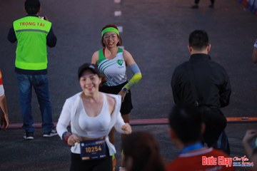 BƯỚC CHẠY CHÀO XUÂN THÀNH PHỐ QUẢNG NGÃI 2024 - Ảnh #1250297