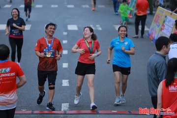 BƯỚC CHẠY CHÀO XUÂN THÀNH PHỐ QUẢNG NGÃI 2024 - Ảnh #1251870