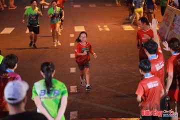 BƯỚC CHẠY CHÀO XUÂN THÀNH PHỐ QUẢNG NGÃI 2024 - Ảnh #1249302