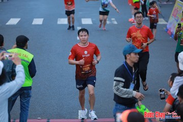 BƯỚC CHẠY CHÀO XUÂN THÀNH PHỐ QUẢNG NGÃI 2024 - Ảnh #1251661