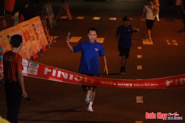 BƯỚC CHẠY CHÀO XUÂN THÀNH PHỐ QUẢNG NGÃI 2024 - Ảnh #1239118