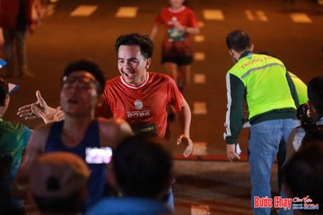 BƯỚC CHẠY CHÀO XUÂN THÀNH PHỐ QUẢNG NGÃI 2024 - Ảnh #1242195