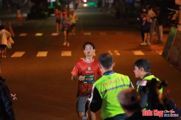 BƯỚC CHẠY CHÀO XUÂN THÀNH PHỐ QUẢNG NGÃI 2024 - Ảnh #1242918