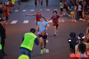 BƯỚC CHẠY CHÀO XUÂN THÀNH PHỐ QUẢNG NGÃI 2024 - Ảnh #1250064