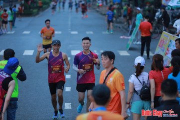 BƯỚC CHẠY CHÀO XUÂN THÀNH PHỐ QUẢNG NGÃI 2024 - Ảnh #1251268